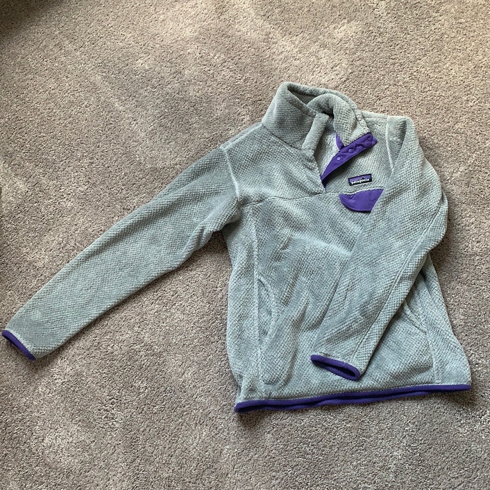 Patagonia grey/purple sweater